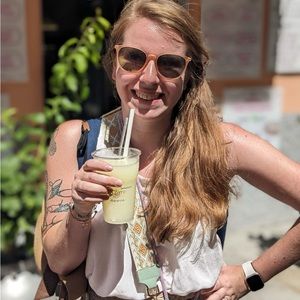 Meet your Posher, Hillary